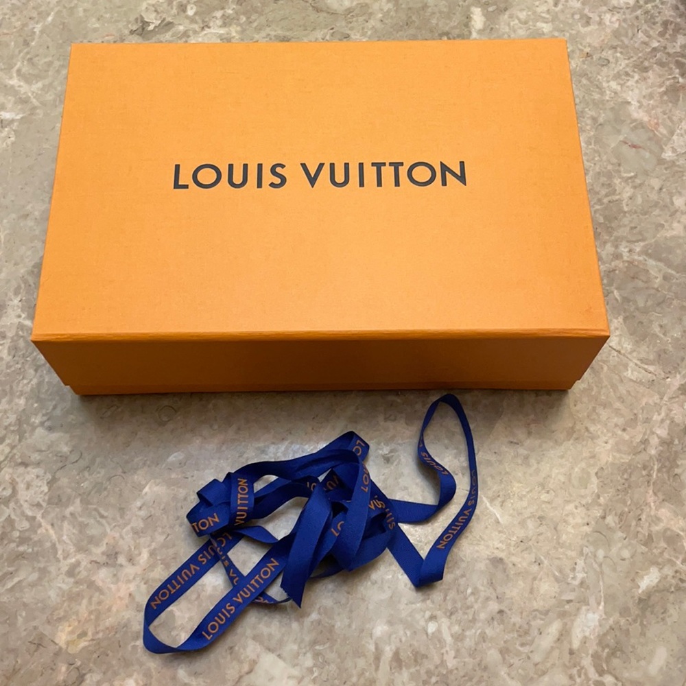 Pre owned Authentic LOUIS VUITTON LV Gift Box Magnetic Empty Large Box